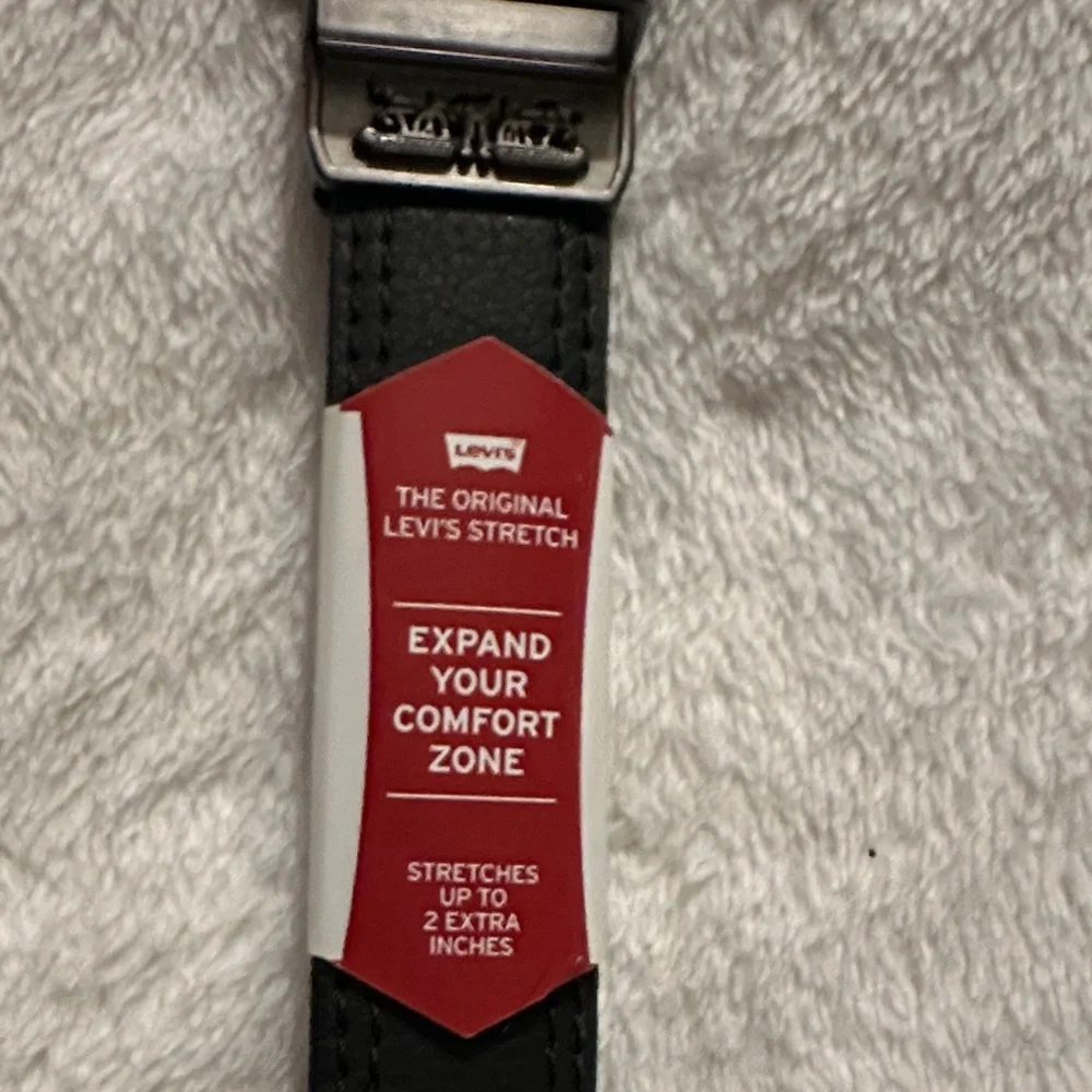 Levi's Black Belt with Red Clip